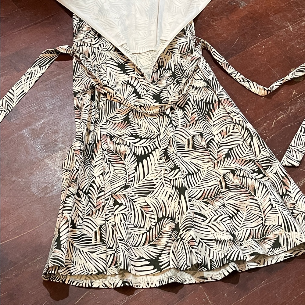 Anne Klein Cream and Brown Leaf Pattern Midi Dress - Picture 10 of 13